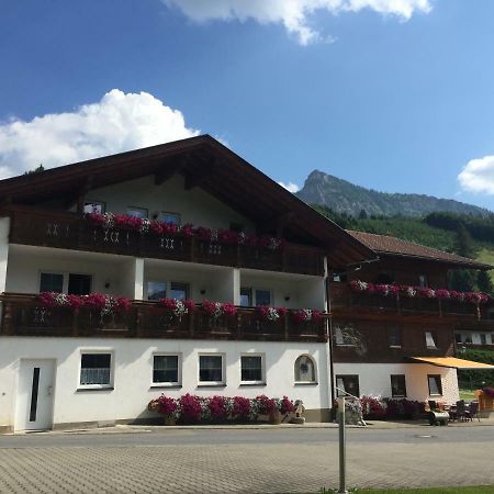 Gastehaus Reichle Hotel Tannheim Buitenkant foto
