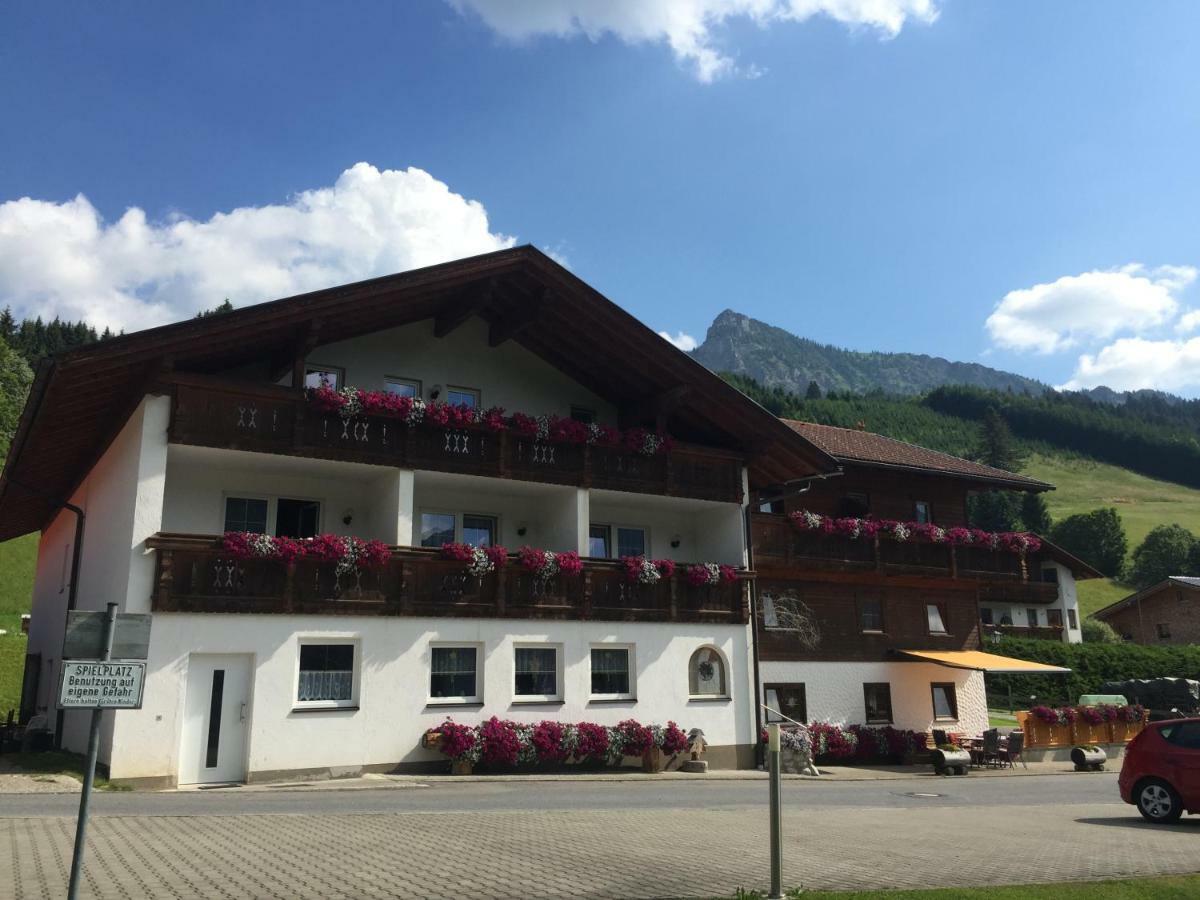 Gastehaus Reichle Hotel Tannheim Buitenkant foto